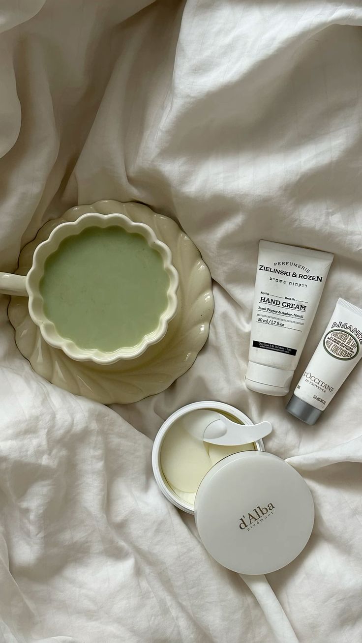 6 Best Face Moisturizers for Dry Skin Under $30