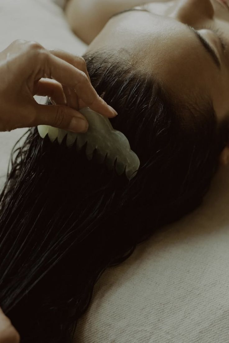 scalp massage spa at home aesthetic