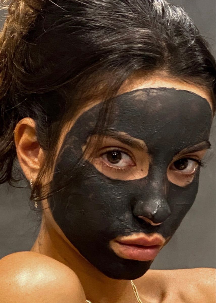 skin longevity routine 20s skincare 5-Step Skin Longevity Routine for Your 20s [2026] ugc lifestyle photo 1