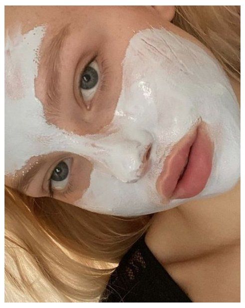 latte makeup coffee-toned beauty ugc lifestyle photo